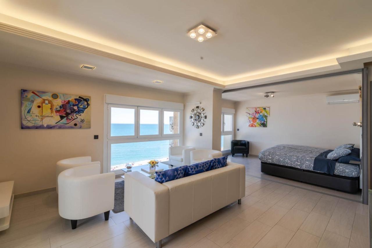 Royal Executive Suite Малага Экстерьер фото